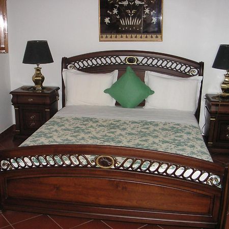 Candia House Buitenkant foto